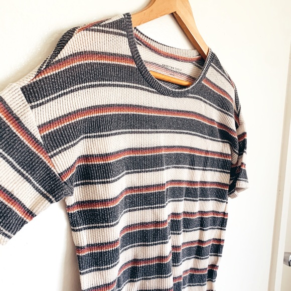 American Eagle Crop Top - Picture 3 of 4